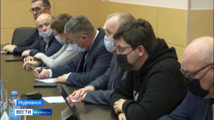 Депутаты Мурманской облдумы провели рабочую встречу с руководством города
