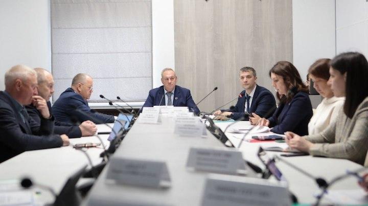 Переезжающим работать в Мурманскую область педагогам компенсируют аренду жилья