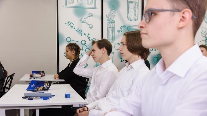 Больше 10 выпускников в Мурманской области сдали ЕГЭ на 100 баллов