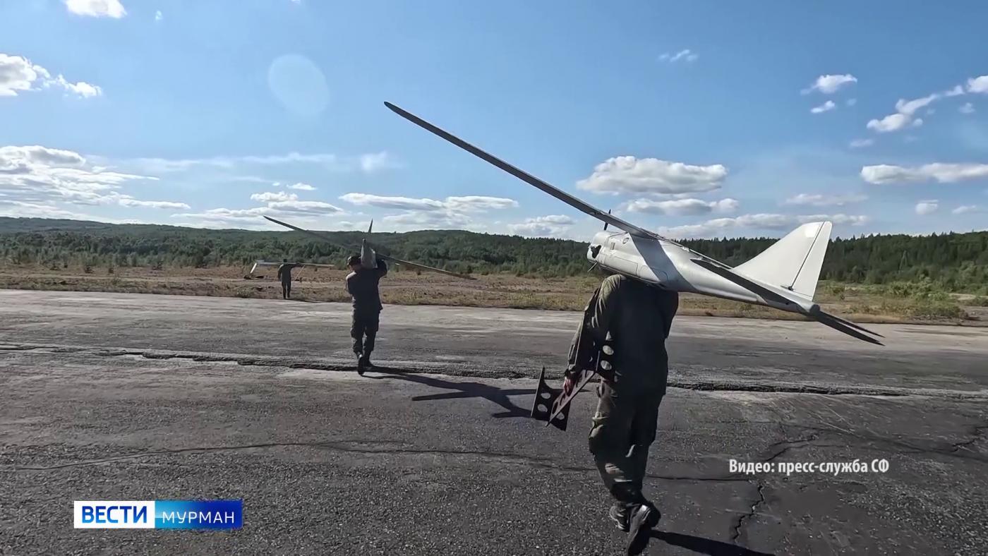 "Орланы" летали над Кольским Севером