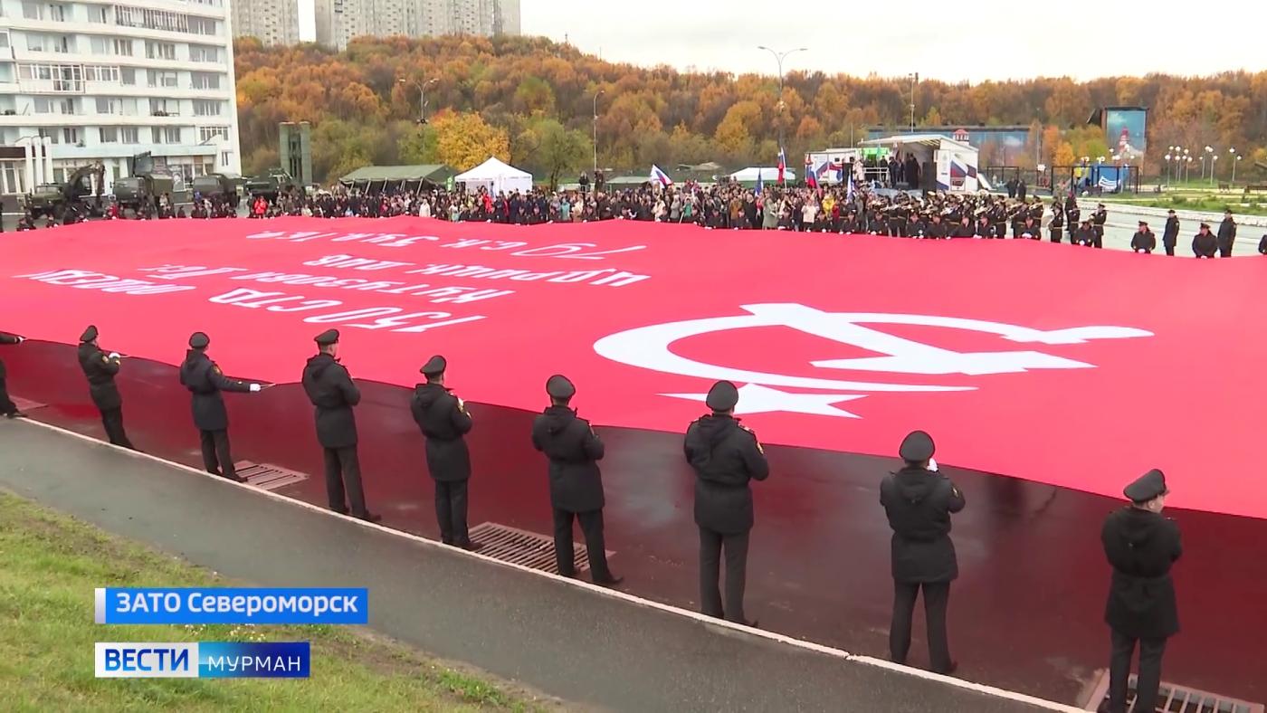 "Я — патриот!": лучших воспитанников Североморского кадетского корпуса посвятили в юнги на борту БДК "Иван Грен"