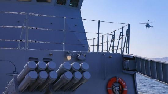 Вертолетчики Северного флота отработали посадку на палубу "Адмирала Горшкова"