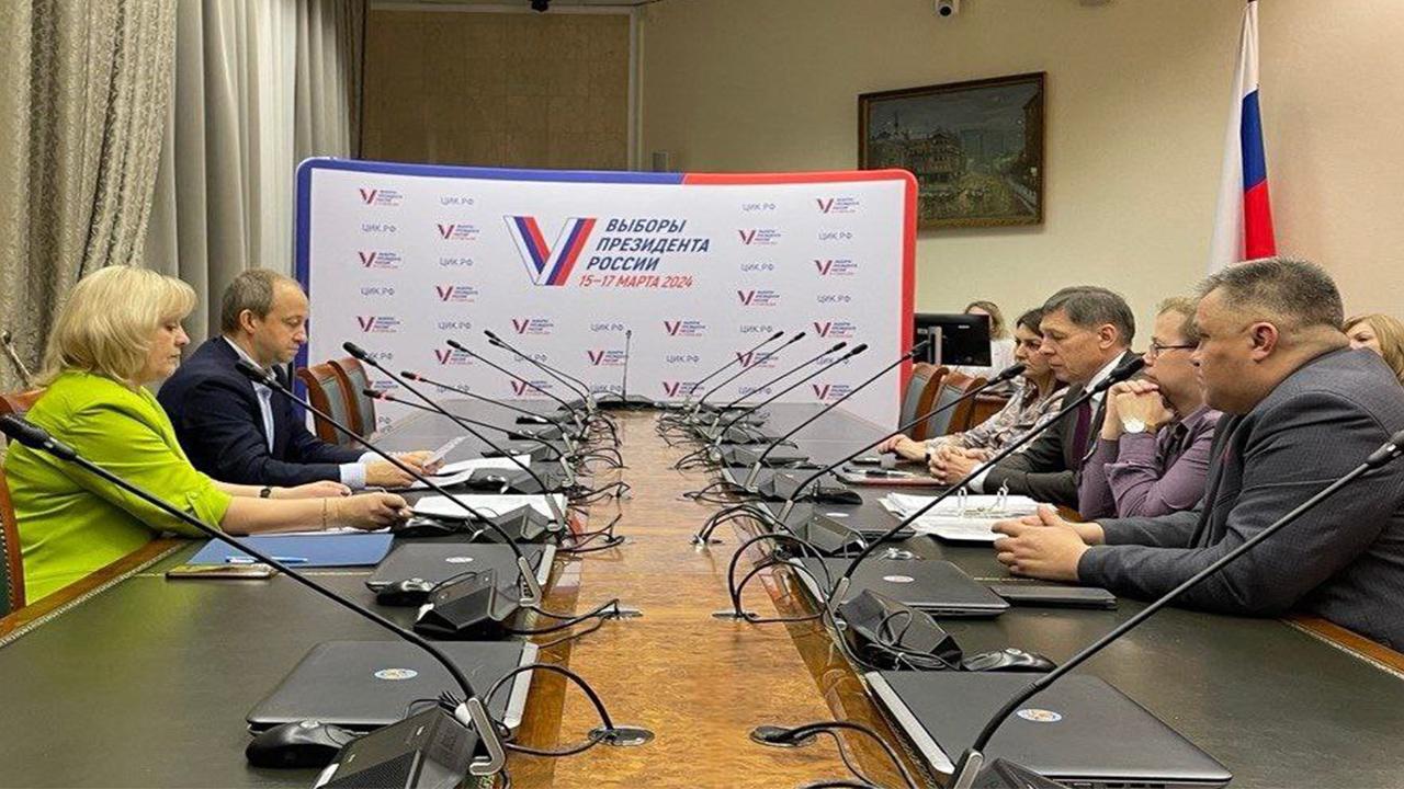 О намерении участвовать в выборах президента России заявили 33 кандидата