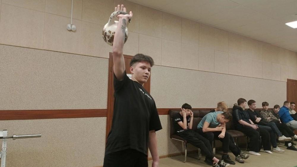 Соревнования по гиревому спорту &quot;Русский Медведь&quot; прошли в Мурманске