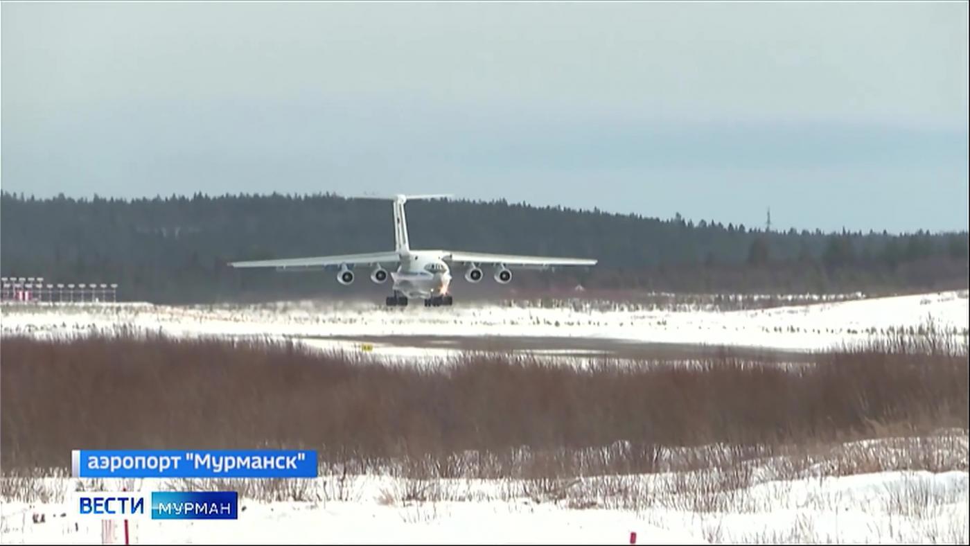 "Барнео-2024": Мурманск принял Ил-76 со спецгрузом и парашютистами-полярниками на борту