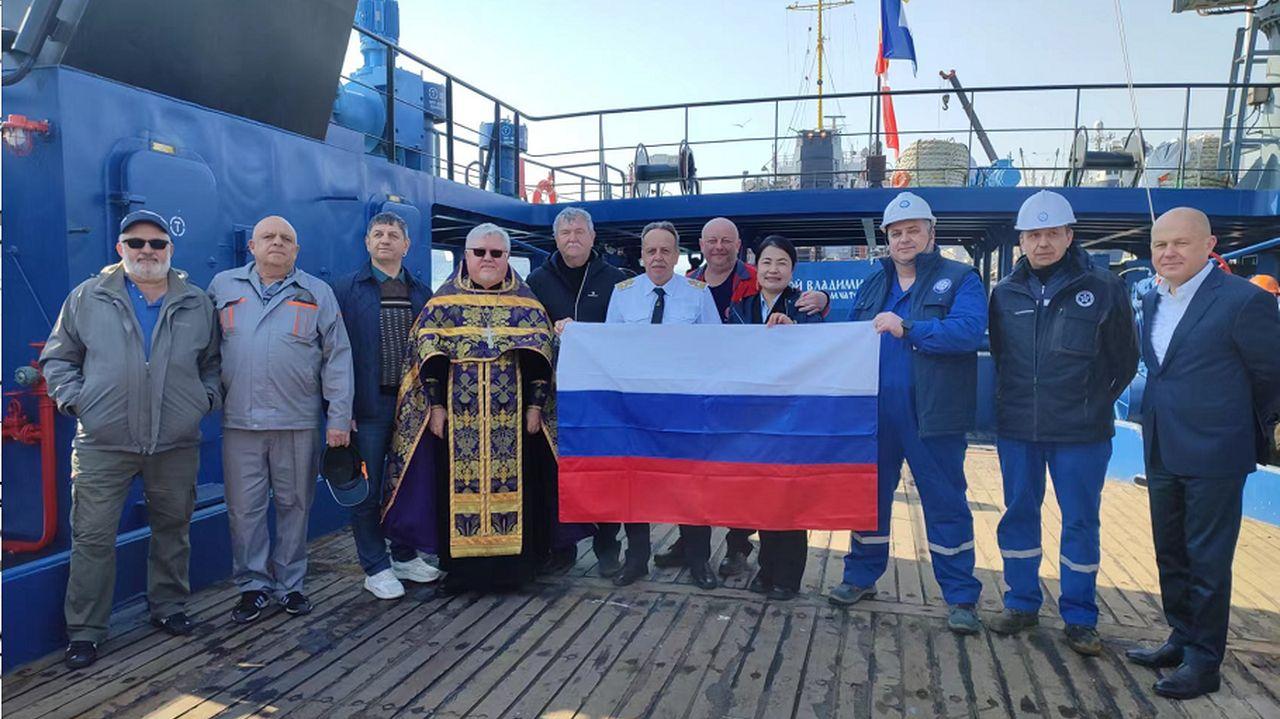В Китае завершили строительство рыболовного траулера для мурманского колхоза "Север"