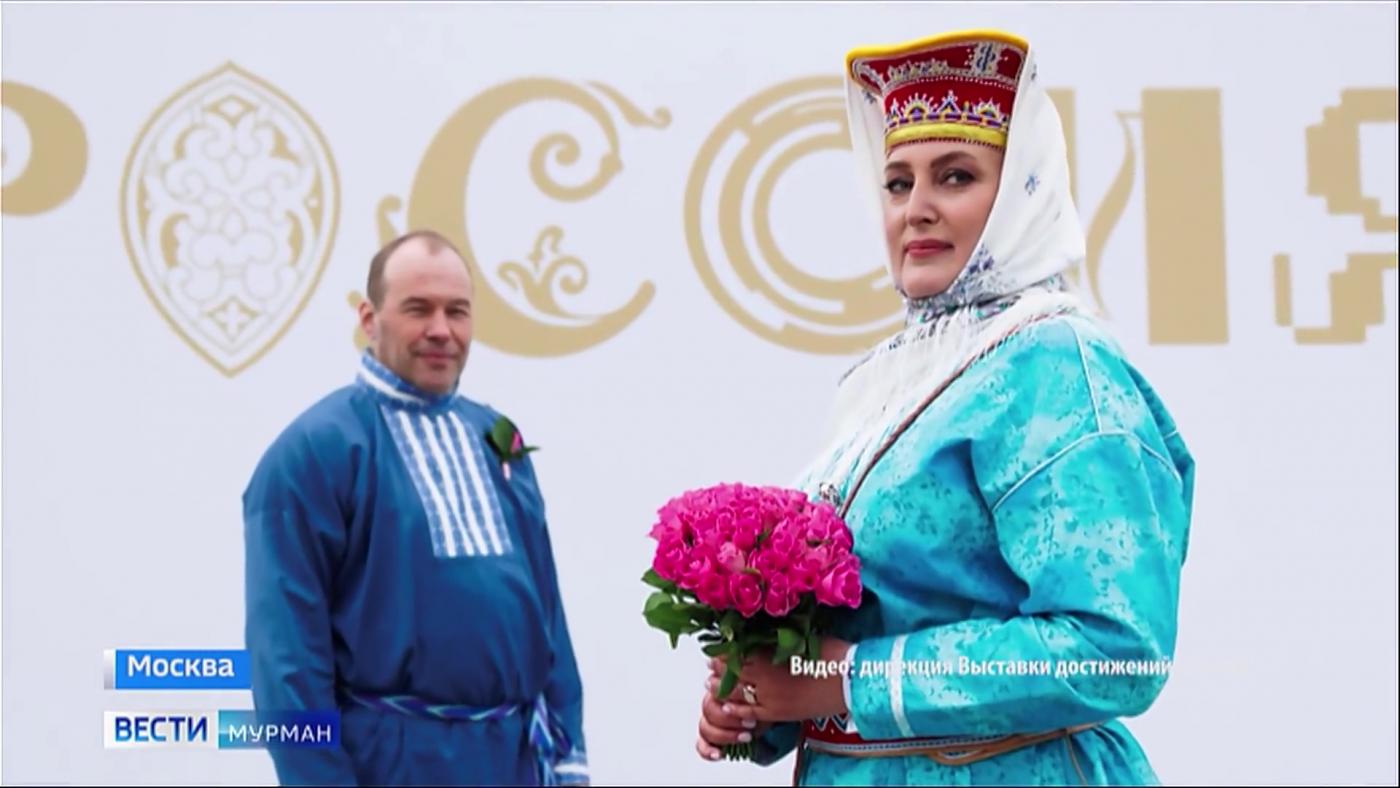 Влюбленные из Мурманской области сыграли свадьбу на выставке-форуме "Россия" на ВДНХ