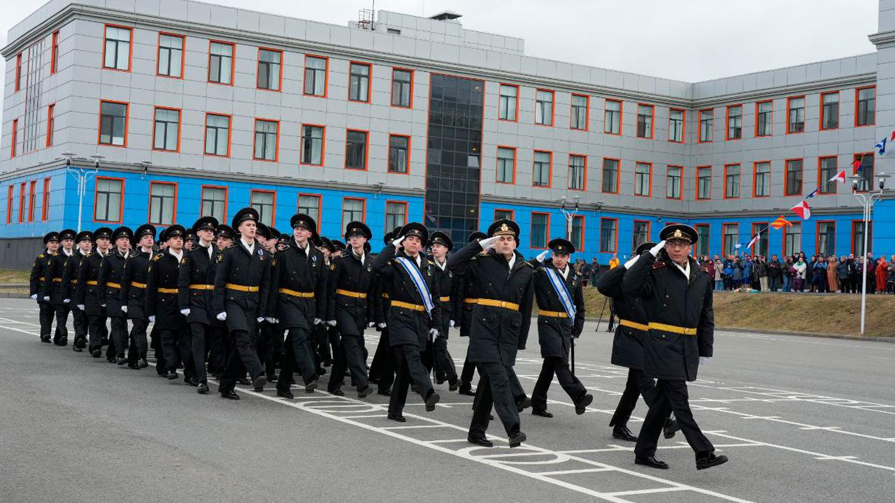 В мурманской "нахимовке" прозвучал Последний звонок для 59 воспитанников