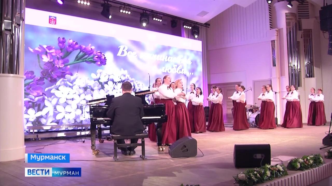 Выпускники мурманского колледжа искусств впервые получили дипломы из рук министра культуры региона