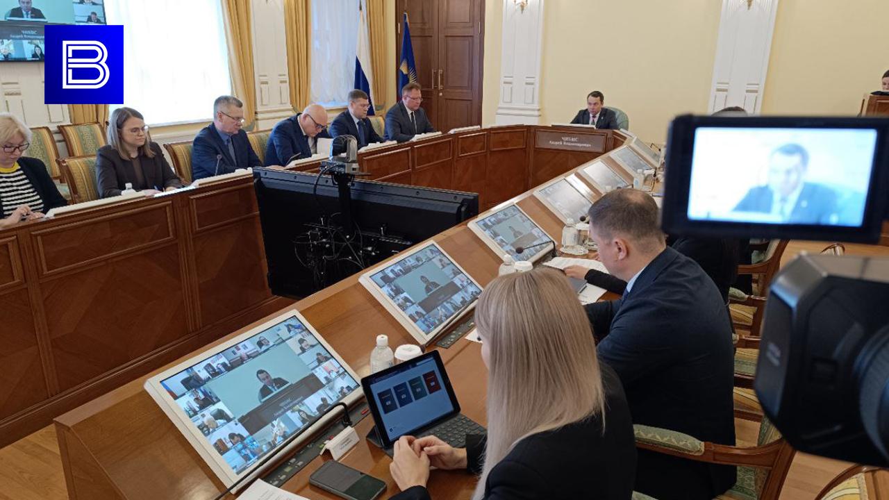 В Мурманской области учредят знак отличия для почетных работников сферы молодежной политики