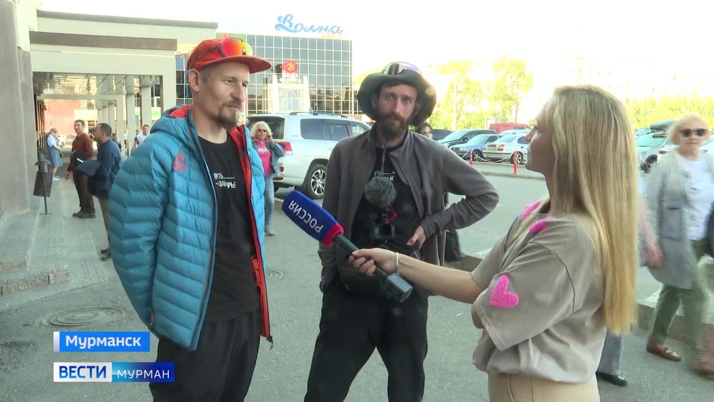 Скейтбордисты из Красноярска приехали в Мурманск ради путешествия на досках по Заполярью