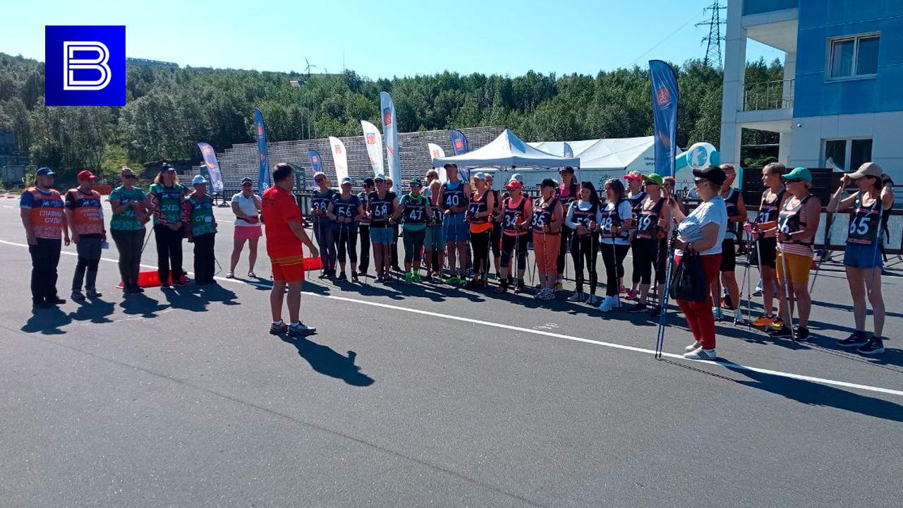 В Мурманске спортсмены сражаются за &quot;Кубок Федерации&quot; в дисциплине &quot;северная ходьба&quot;