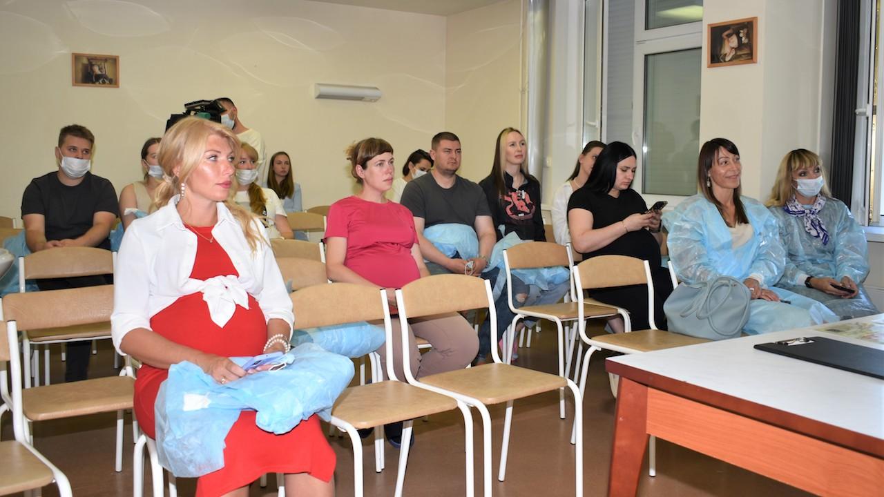 "Школа беременных" начнет работу в Мурманске 10 сентября