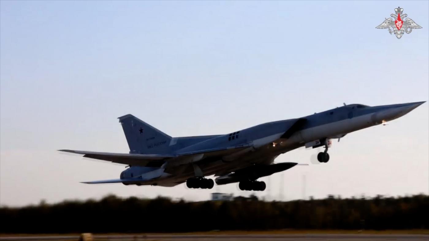 "Океан-2024": бомбардировщики Ту-22м3 поразили отряд кораблей условного противника в Баренцевом море