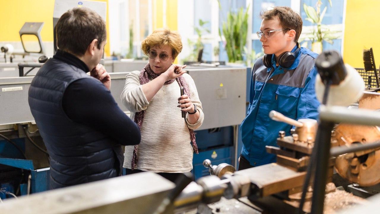 Около 250 студентов колледжей и техникумов Мурманской области будут получать стипендию губернатора