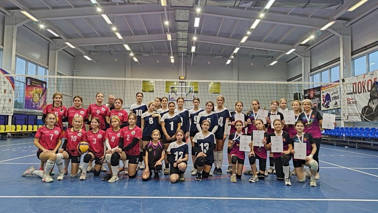 Юные апатитчанки победили на первенстве Мурманской области по волейболу 