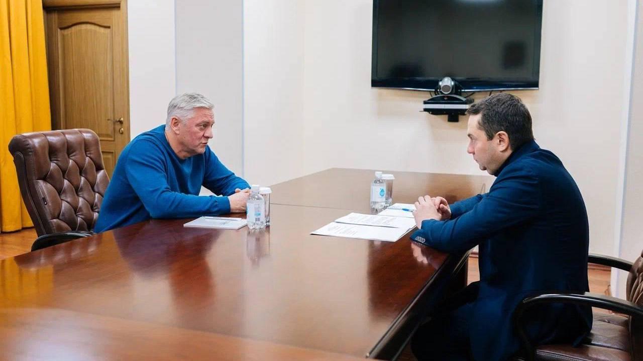 О людях, внесших вклад в развитие спорта в Мурманской области, выпустят книгу