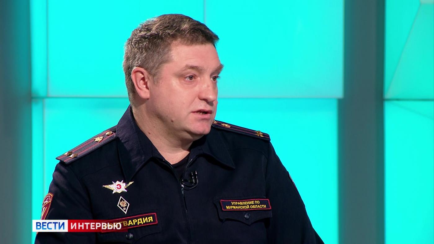 Интервью: жители Мурманской области передают личное оружие бойцам &quot;за ленточку&quot;
