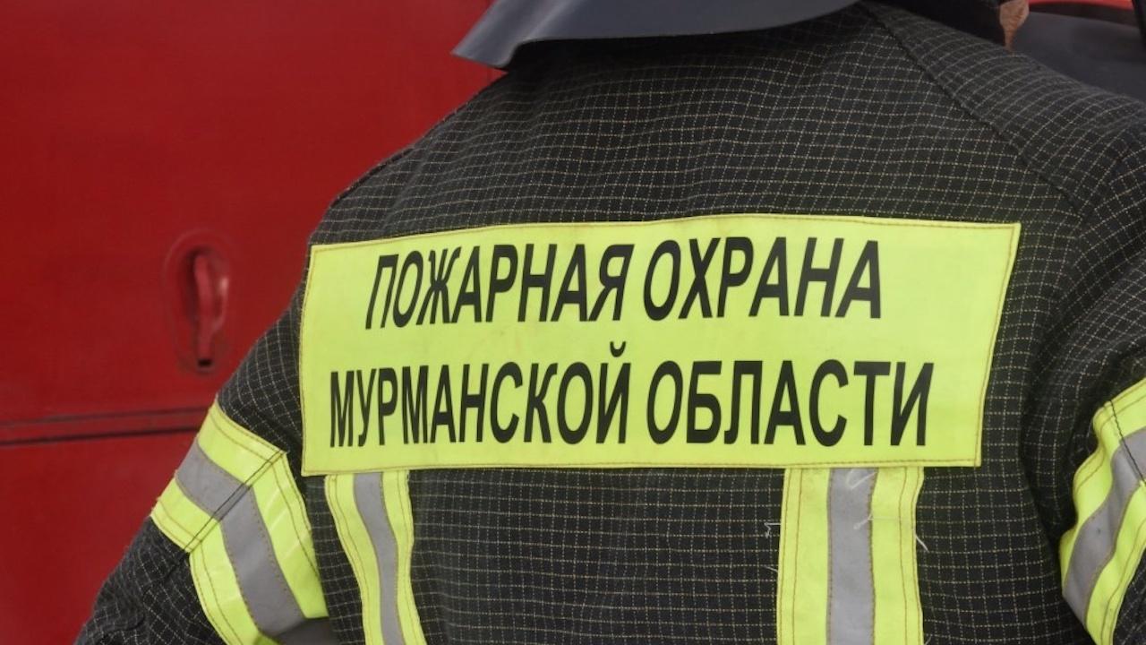 Грузовик едва не сгорел на трассе &quot;Кола&quot;