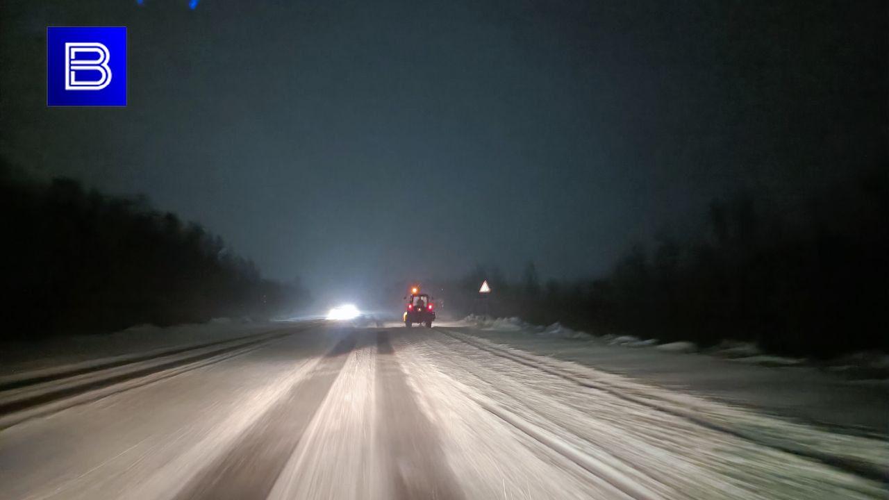 В Мурманской области несколько дорог закрыты из-за штормового ветра и метели 