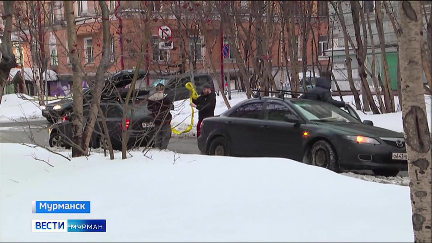 В Мурманске за сутки произошло 16 аварий 