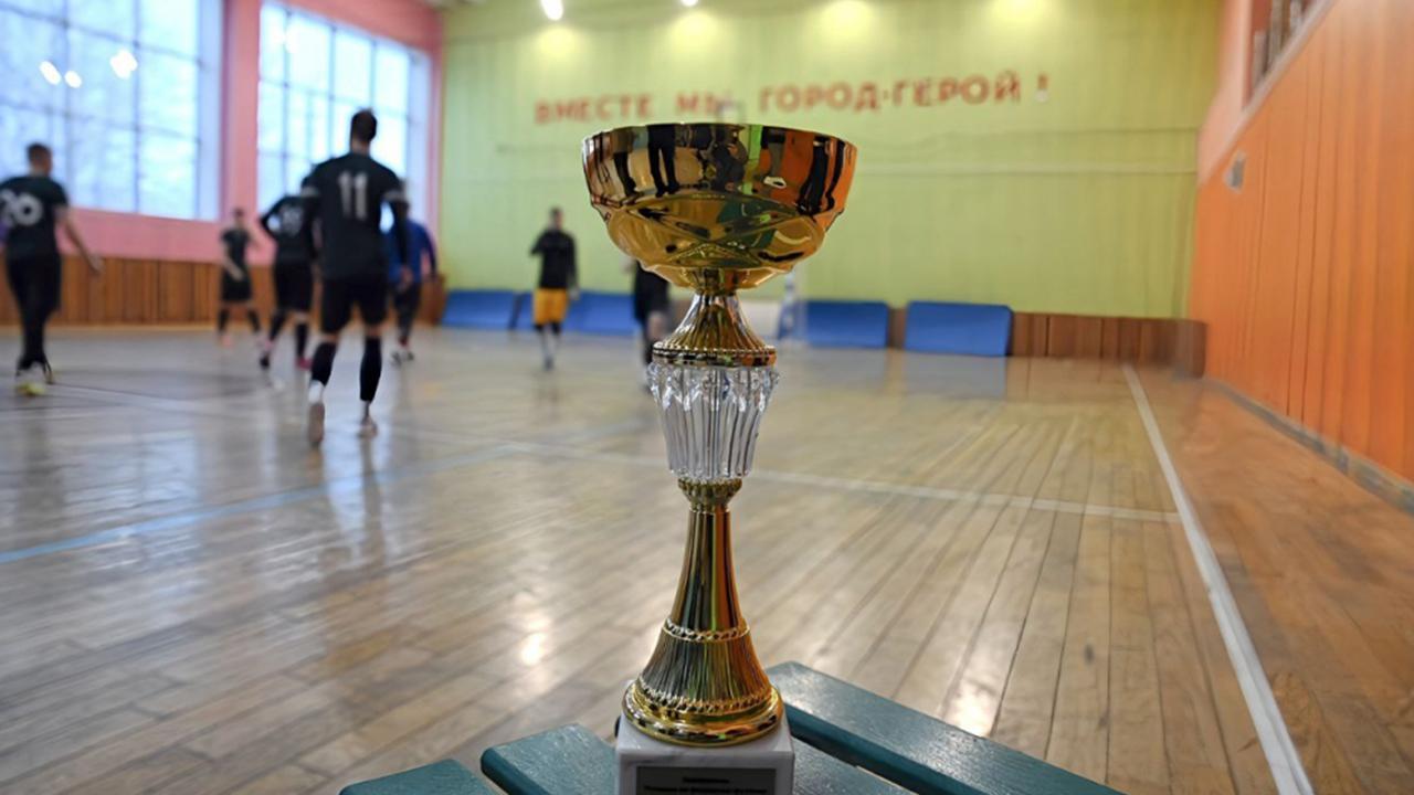 Спортсмены из Мурманска выяснили, кто лучше в турнире по фиджитал-футболу