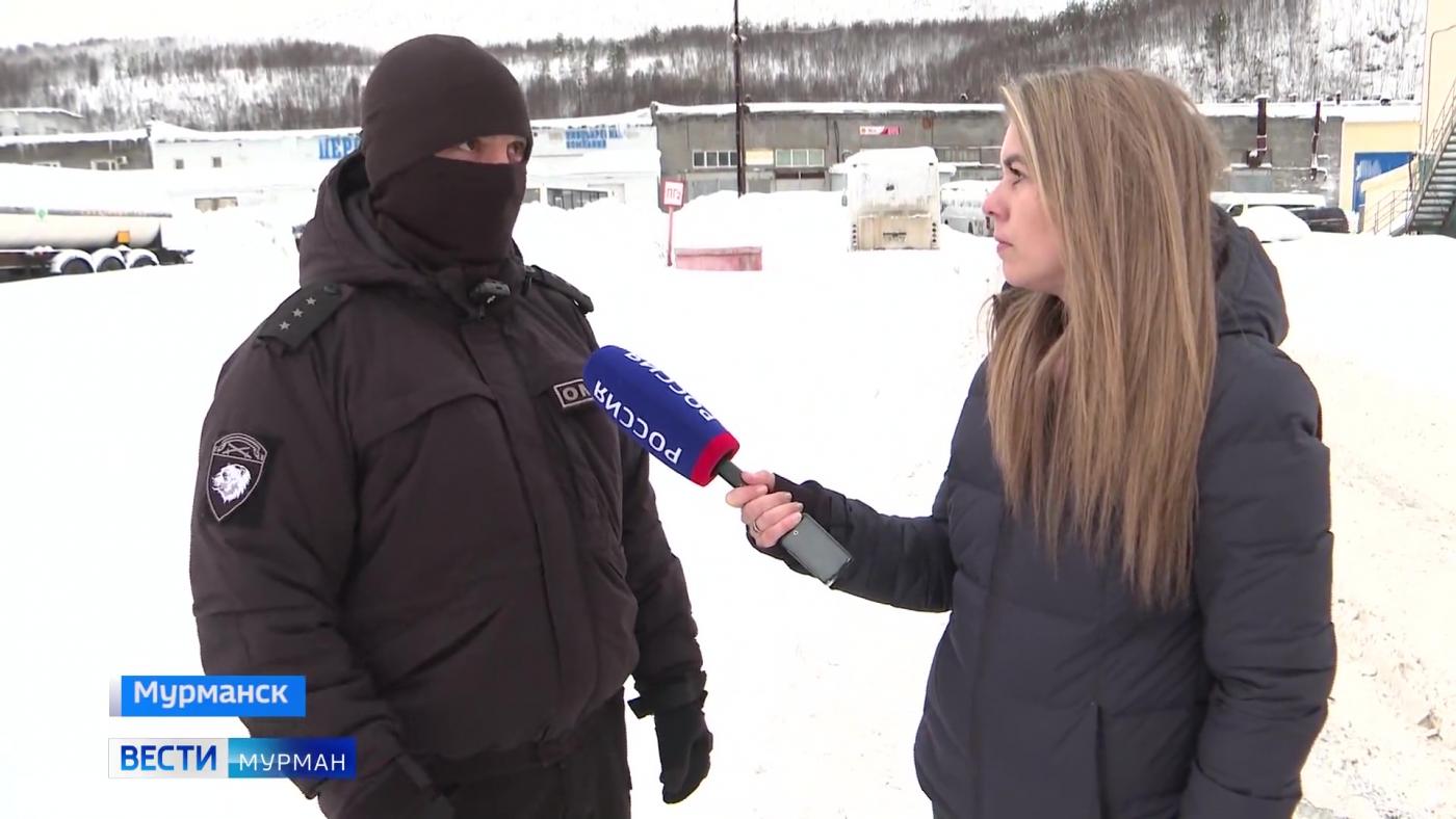 Сотрудник ОМОН &quot;Медведь&quot; спас мурманчанку от мошенников