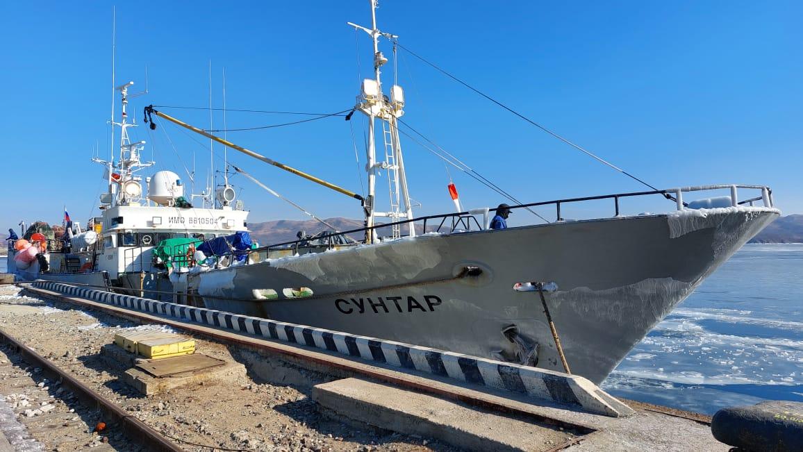 В Баренцевом море человек упал с борта судна