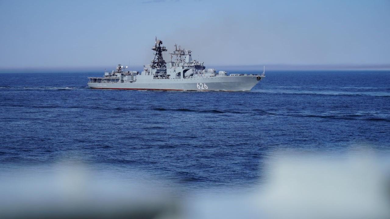 Экипаж БПК "Вице-адмирал Кулаков" во время учений в Баренцевом море нанес удар по имитированным мишеням