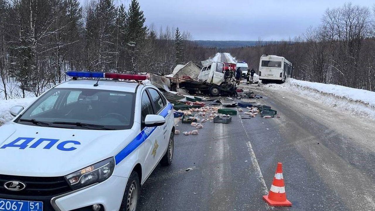 За выходные на дорогах Мурманской области три человека погибли, шестеро пострадали