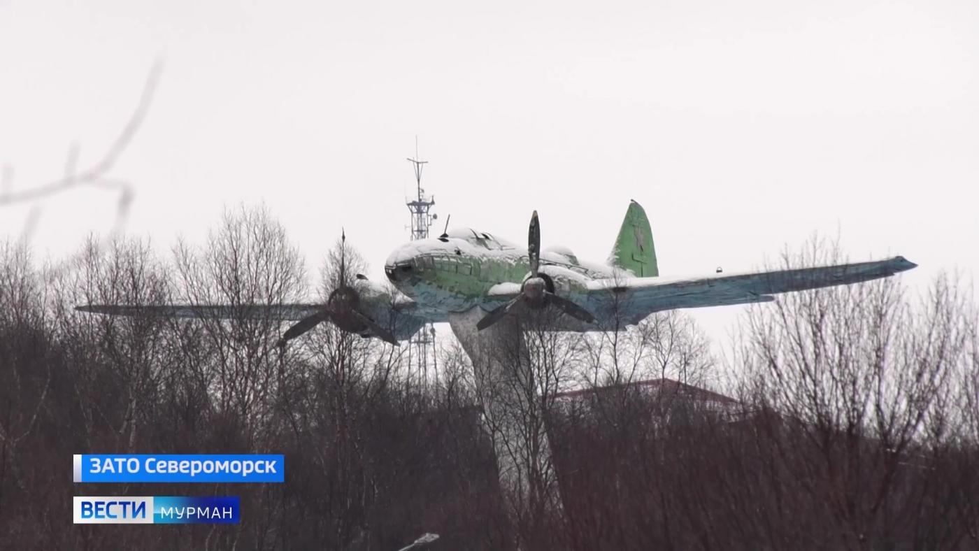 "Застывший в вечном полете": североморский памятник Ил-4 готовится к ремонту