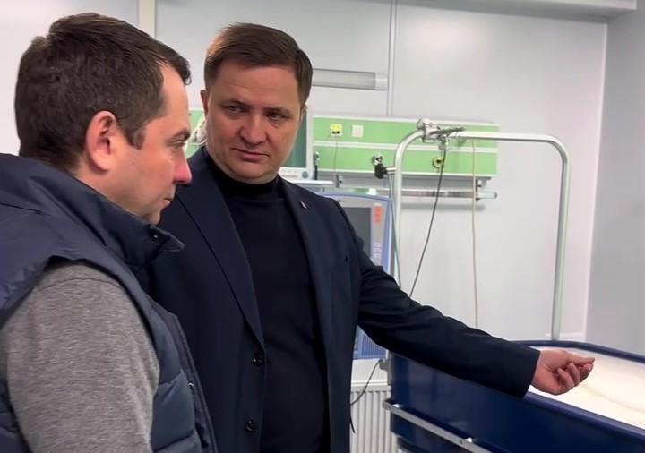Андрей Чибис посетил медицинские объекты Мурманска