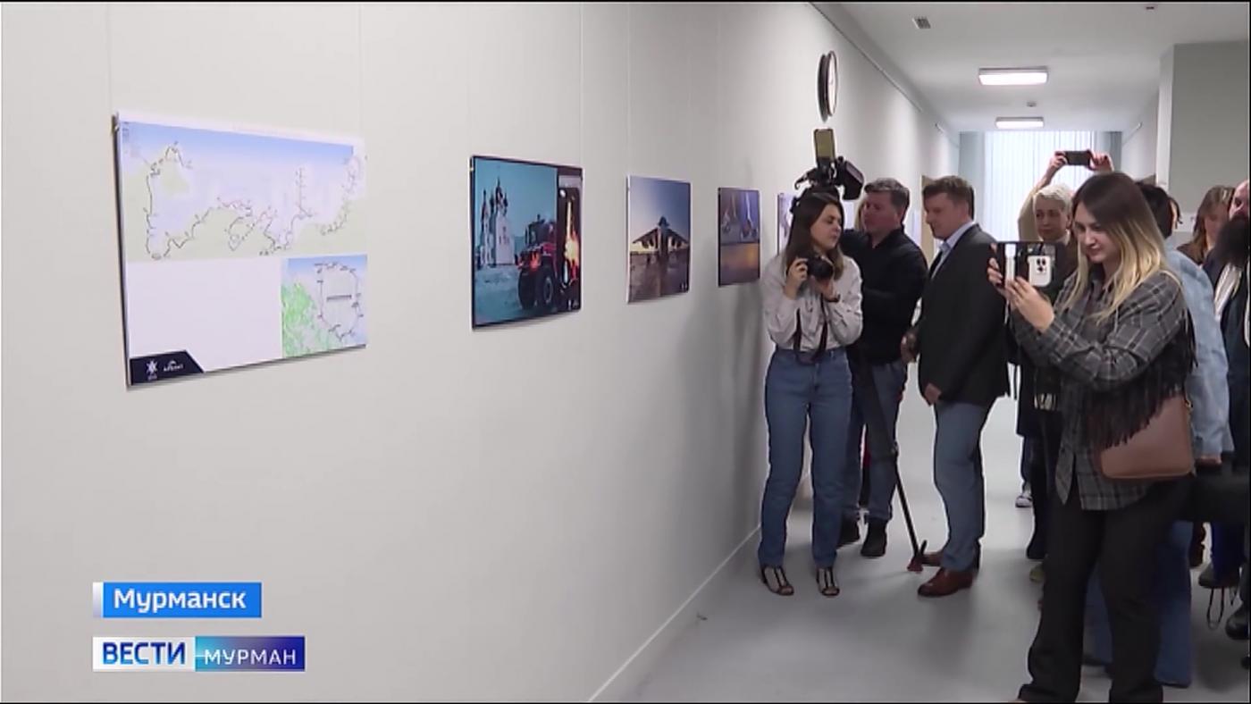 Фотовыставка о масштабных учениях МЧС &quot;Безопасная Арктика&quot; открылась в Мурманске