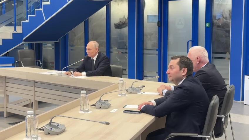 Владимир Путин дал старт работе морского порта &quot;Лавна&quot;