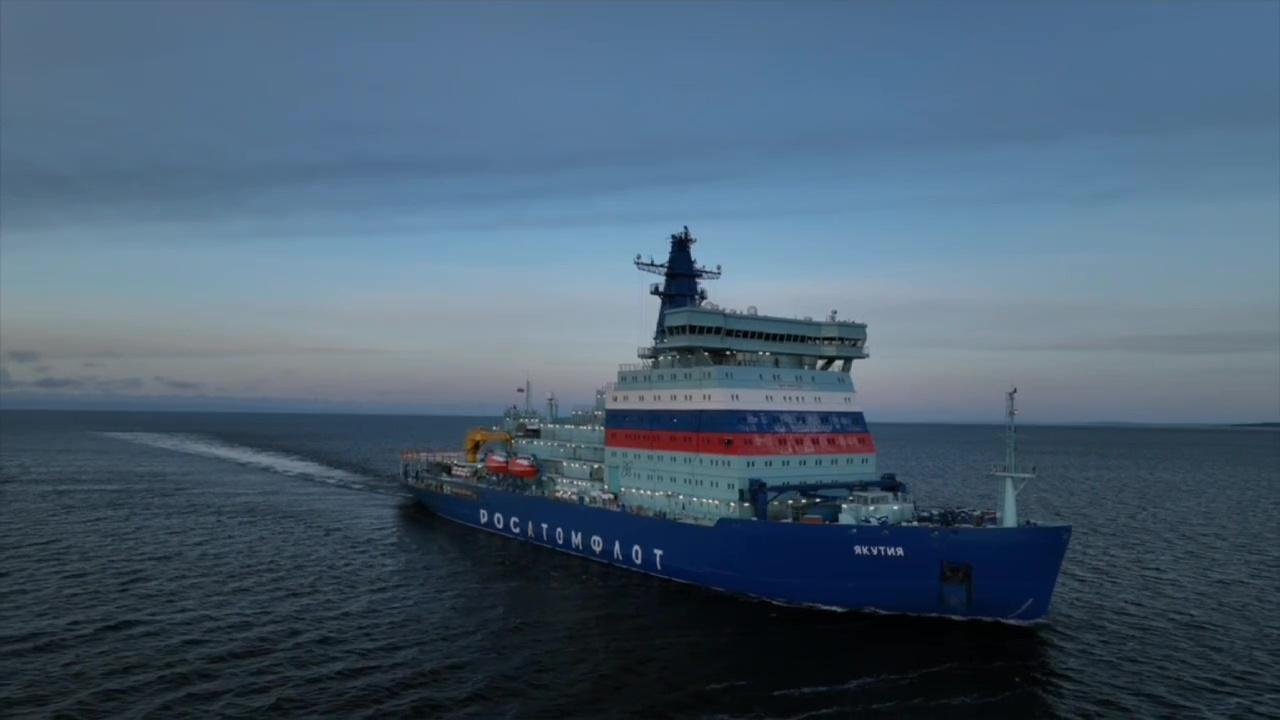 Атомоход &quot;Якутия&quot; отправился из Санкт-Петербурга в Мурманск