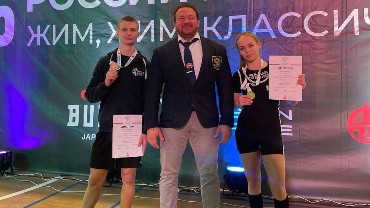 Заполярные спортсмены завоевали 7 медалей на первенстве России и всероссийских соревнованиях по пауэрлифтингу