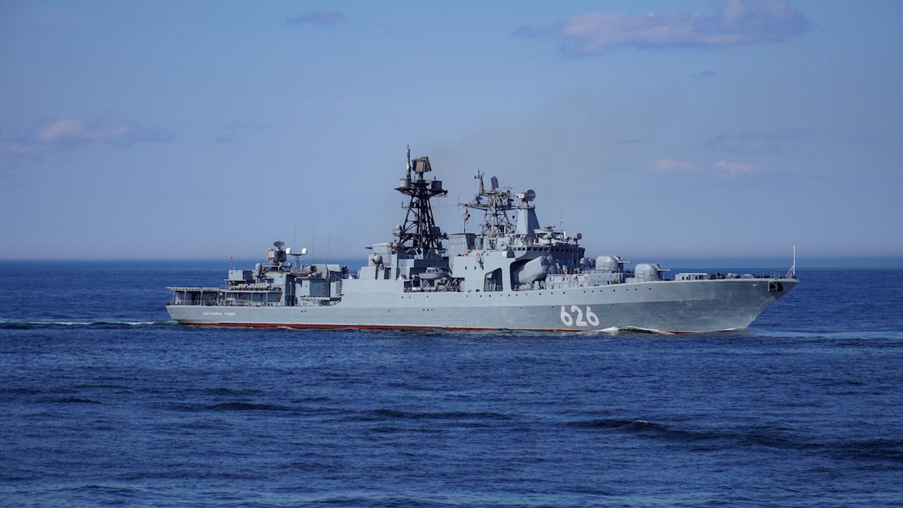 Корабли Северного флота "Североморск" и "Вице-адмирал Кулаков" отработали боевую подготовку в Баренцевом море