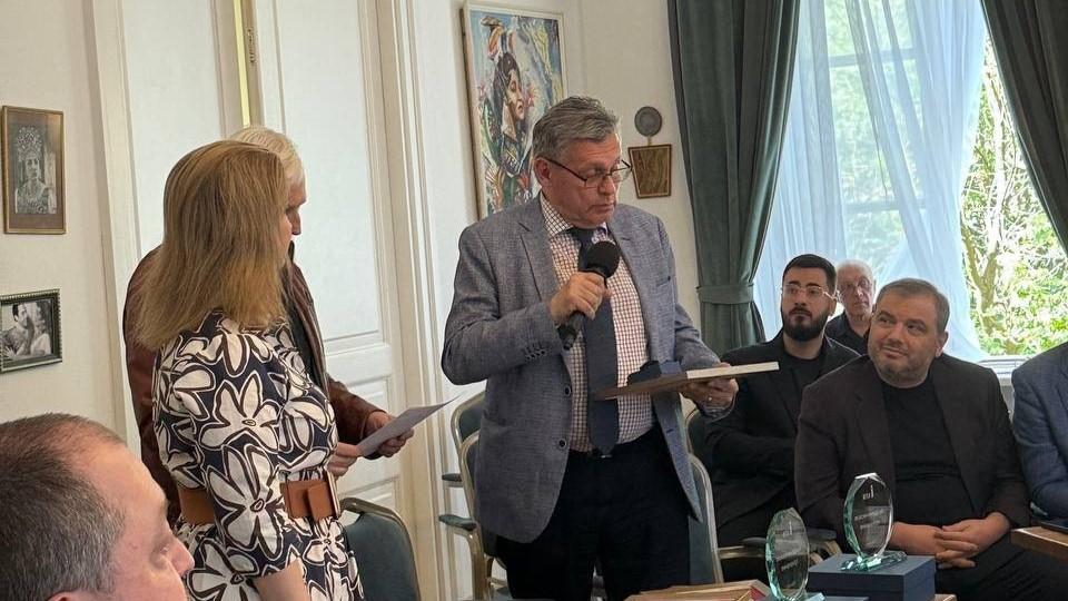 Рифату Сабитову вручили золотую медаль Международной академии телевидения и радио