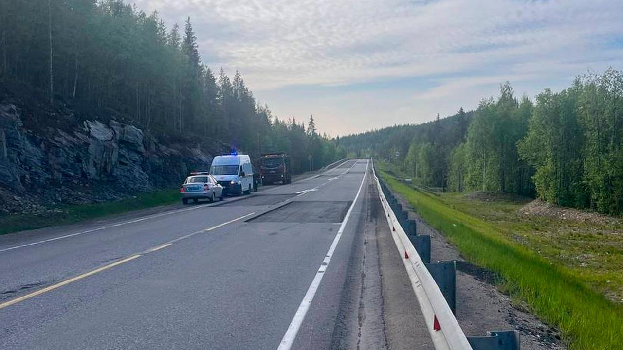 Под Зеленоборским на трассе "Кола" байкер улетел в кювет