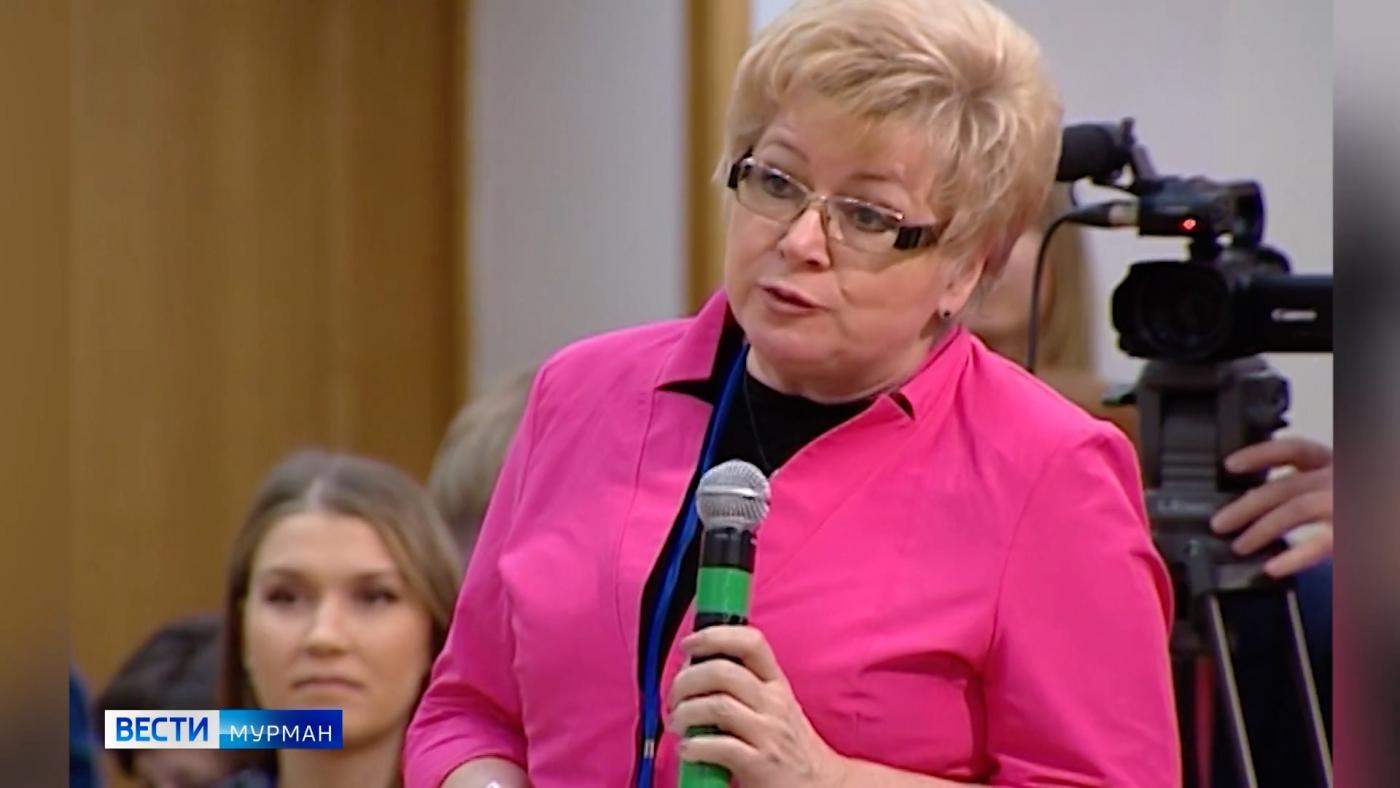 День рождения 18 июня отмечает корреспондент и ведущая ГТРК "Мурман" Елена Белкина