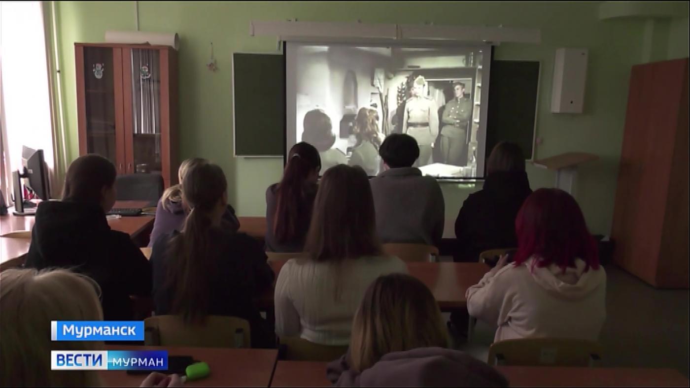 К всероссийской акции "Свеча памяти" присоединился Мурманский медколледж