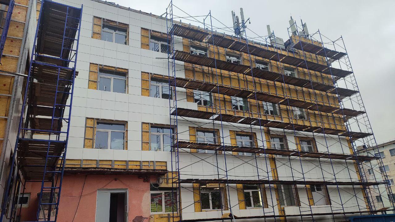 В трех колледжах Мурманской области утеплят фасады и установят подсветку