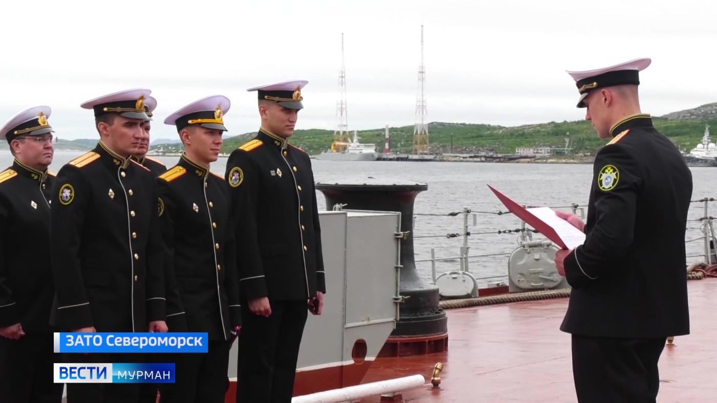 На службу по зову сердца: молодые военные следователи приняли присягу в Североморске
