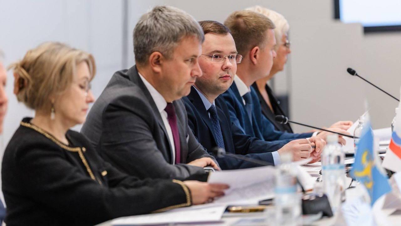 Власти Мурманска планируют заключить соглашение о побратимстве с городом-героем Смоленском