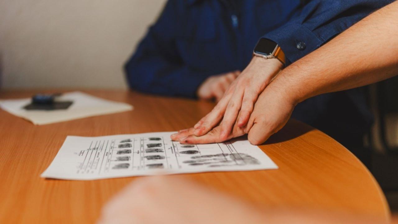 Житель Никеля предстанет перед судом за покушение на убийство и кражу элитного алкоголя