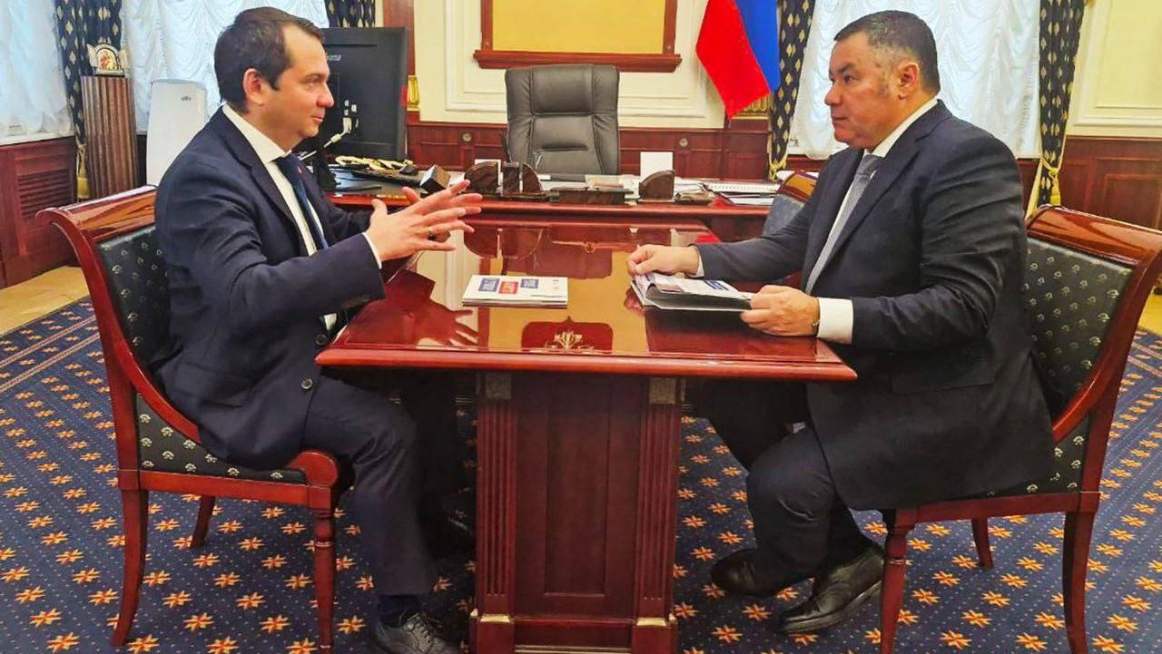 Игорь Руденя и Андрей Чибис обсудили социально-экономическое развитие Мурманской области