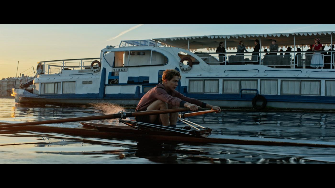 &quot;Первый на Олимпе&quot;: в кинотеатрах Мурманска начинается прокат спортивной драмы Артема Михалкова