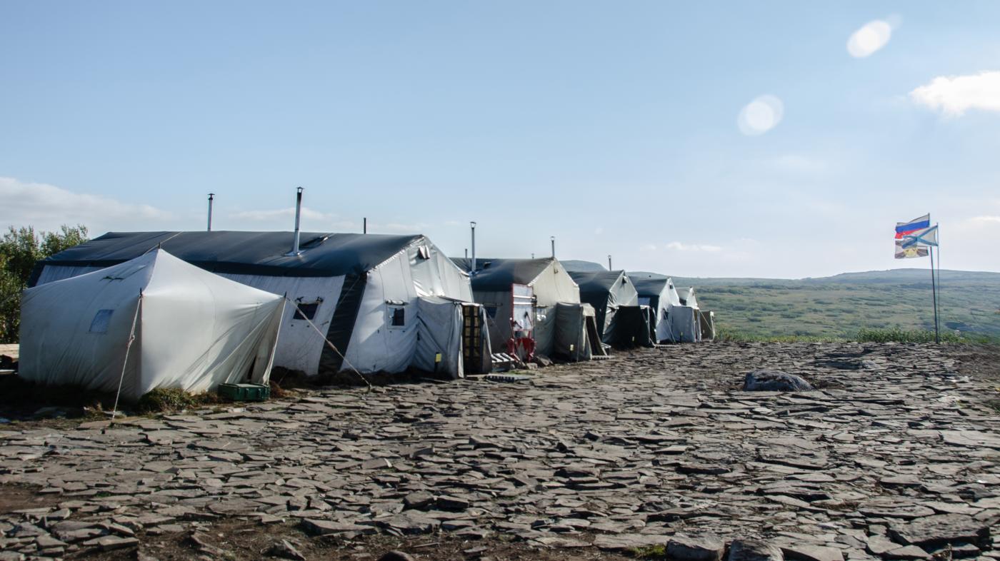 Тепло в палатках и на сердце