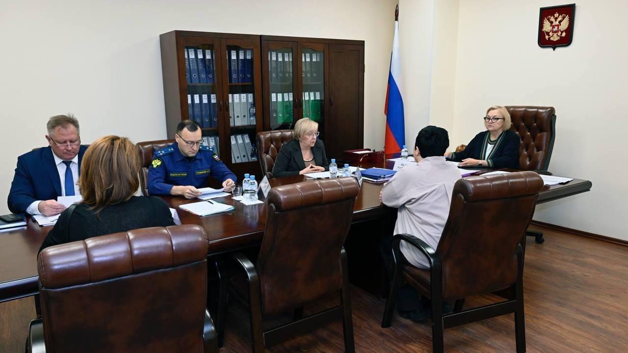 Помощник полпреда президента РФ в Северо-Западном округе провела прием граждан в Мурманской области