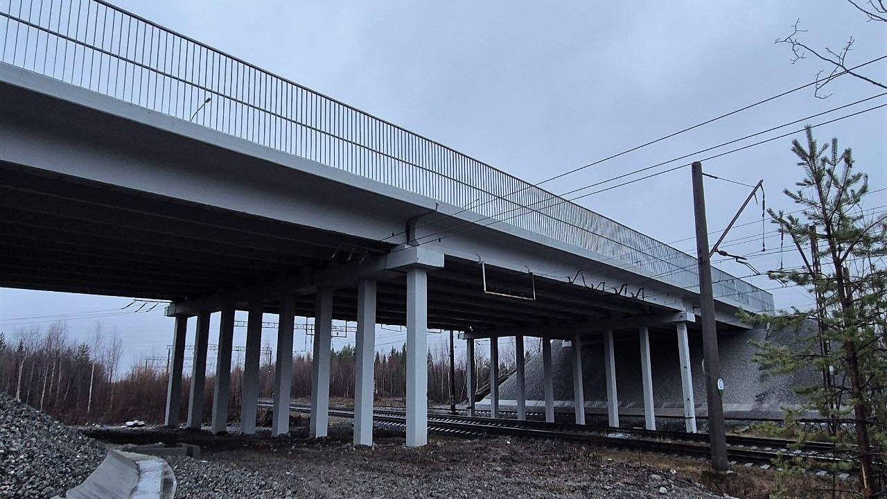 В Апатитах завершен ремонт путепровода через железную дорогу